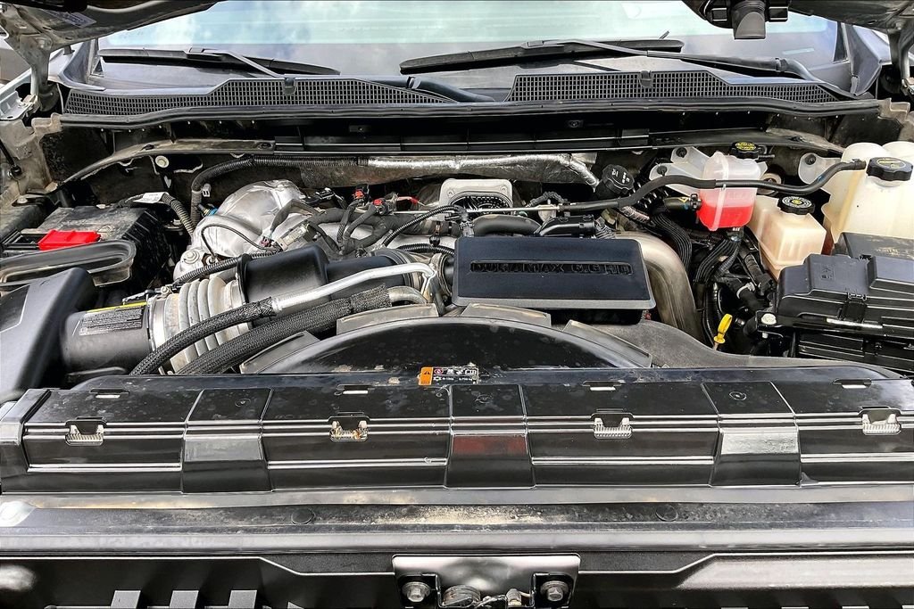 Used 2025 Gray Chevrolet High Country image 31