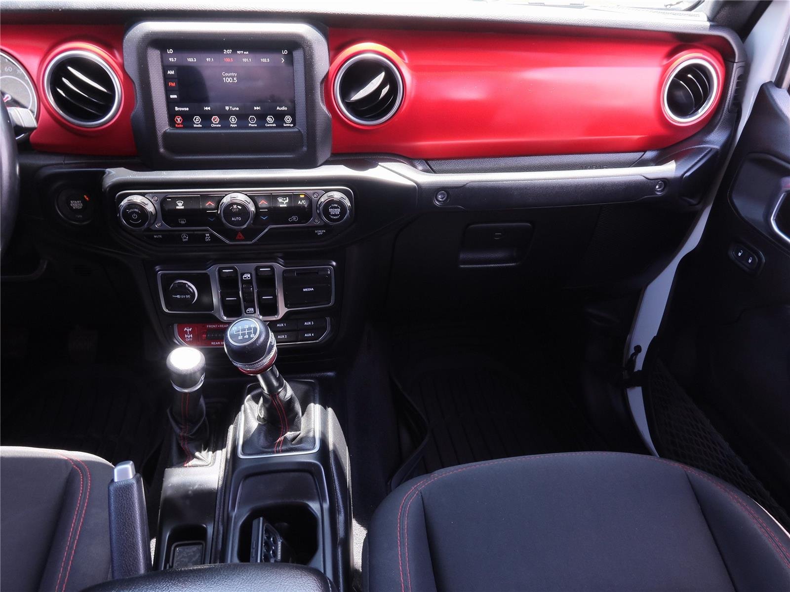 Used 2021 BRIGHT WHITE CLEARCOAT JEEP RUBICON image 10