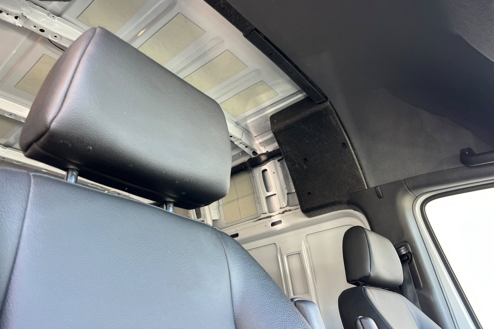 Used 2025 Arctic White Mercedes-Benz Cargo 144 WB image 19