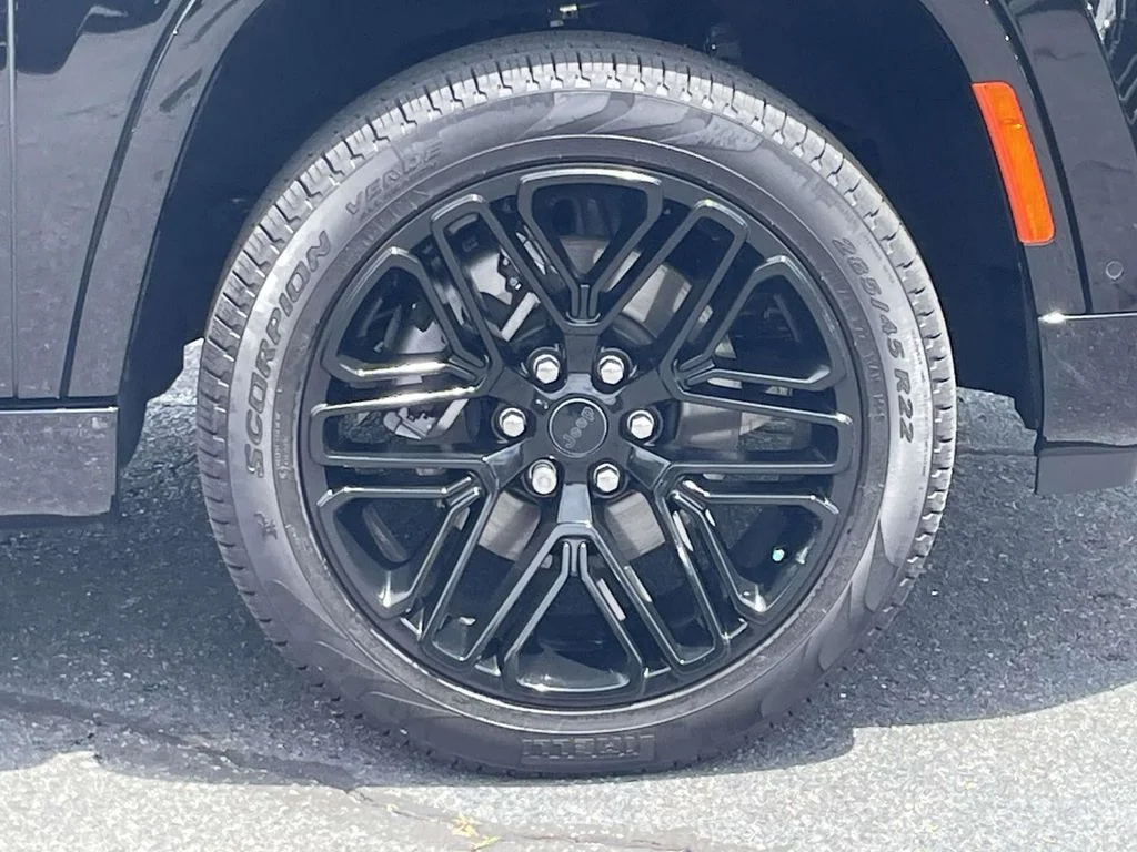 New 2026 High Gloss Black Jeep Limited Reserve image 10