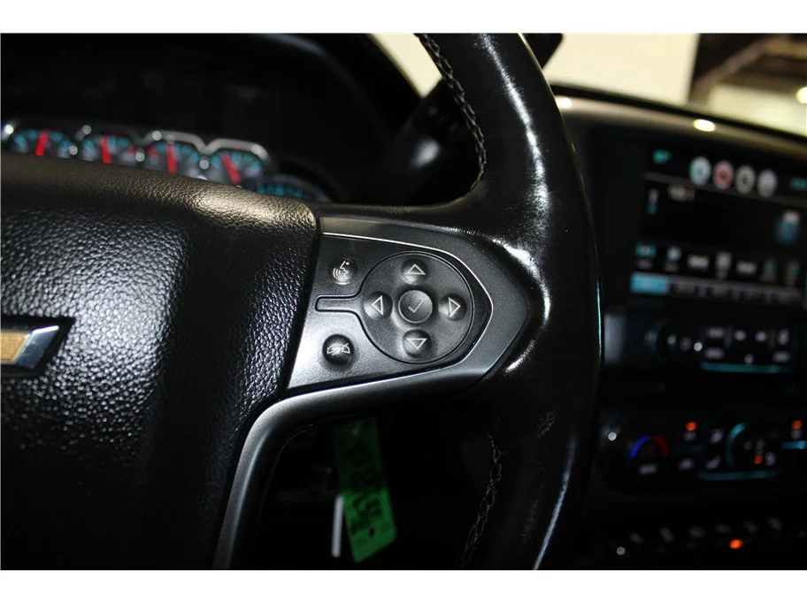 Used 2018 Summit White Chevrolet LTZ image 28