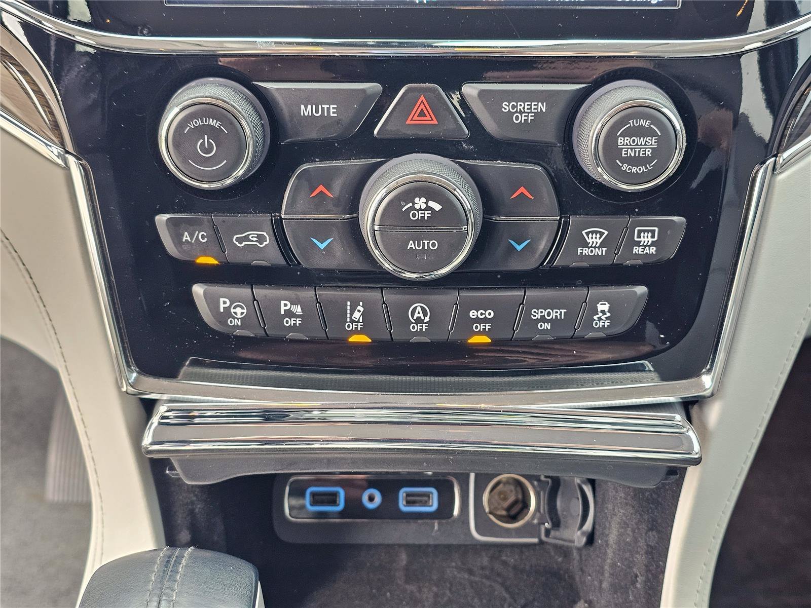 2020 Jeep Grand Cherokee Summit - Photo 29