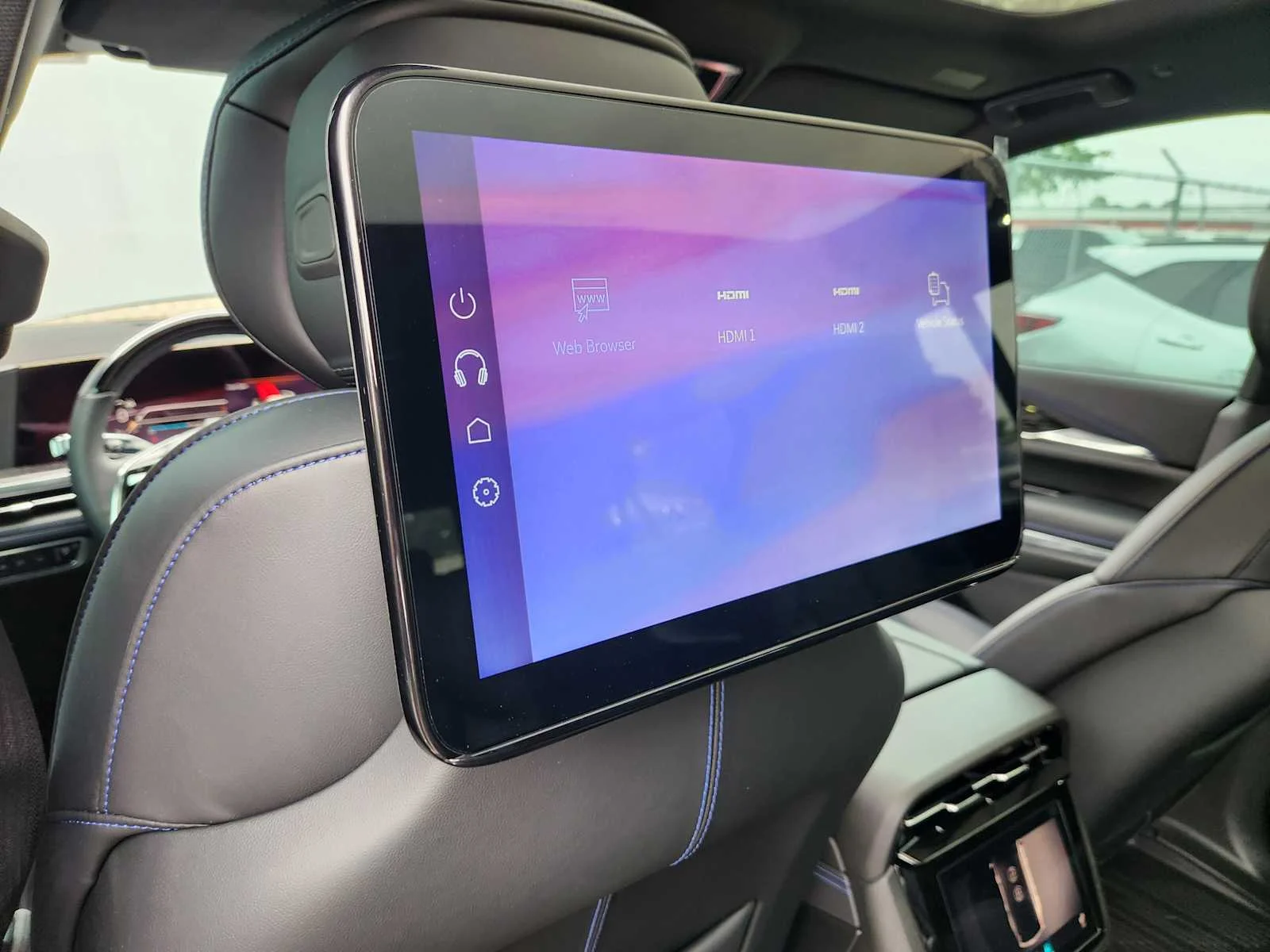 New 2026 Luna Metallic Cadillac Luxury image 19