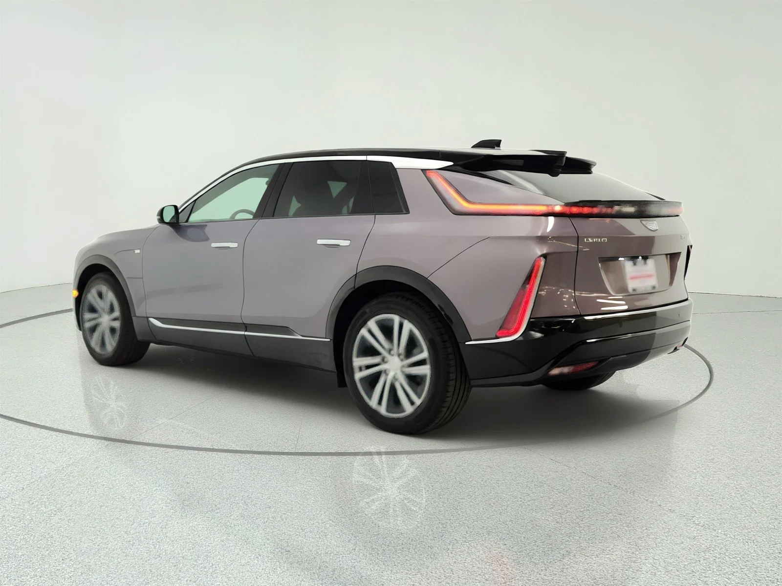 Used 2025 Celestial Metallic Cadillac 4dr Luxury w/1SC image 7