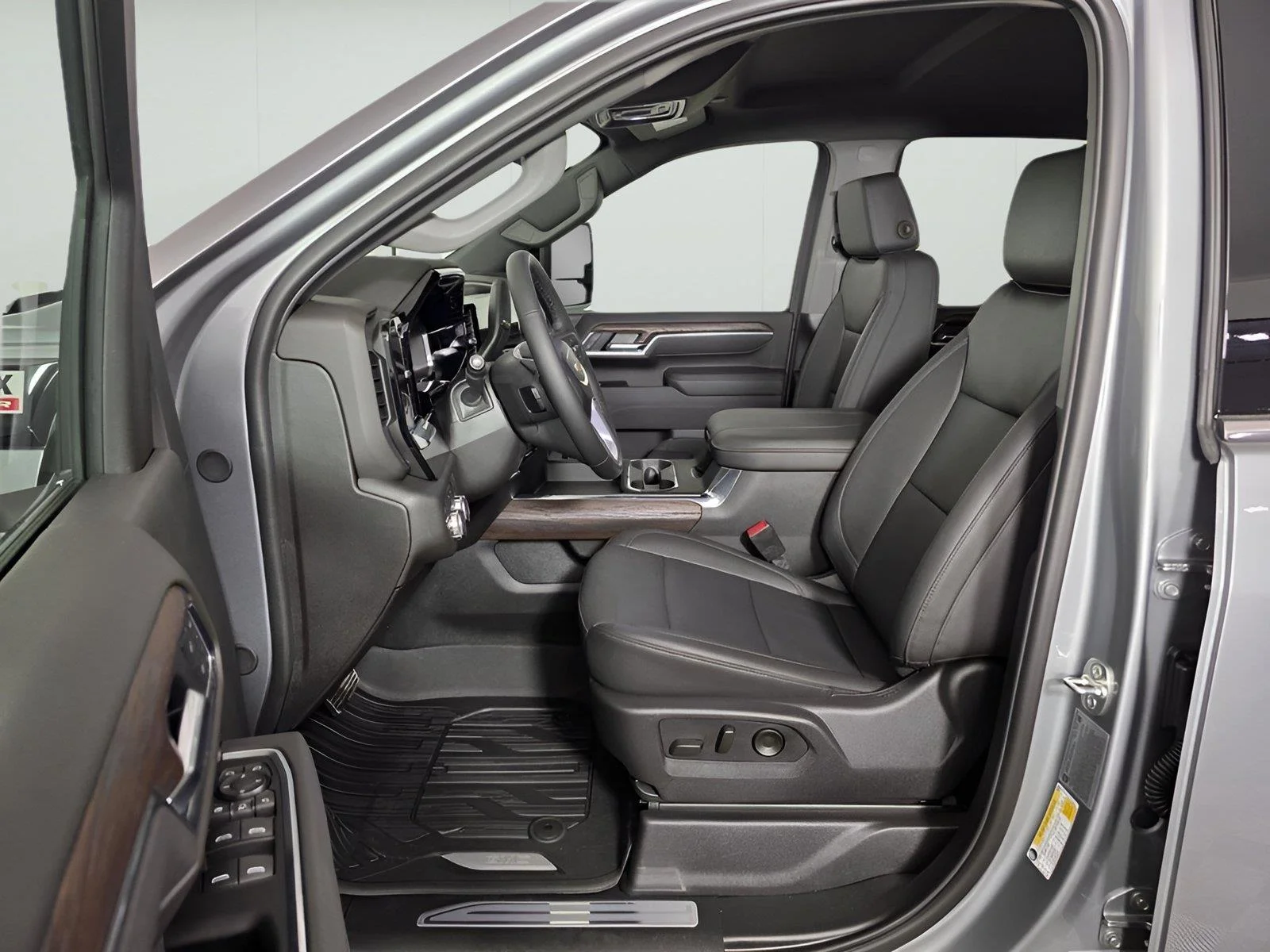 2026 GMC Sierra 2500HD SLT - Photo 13
