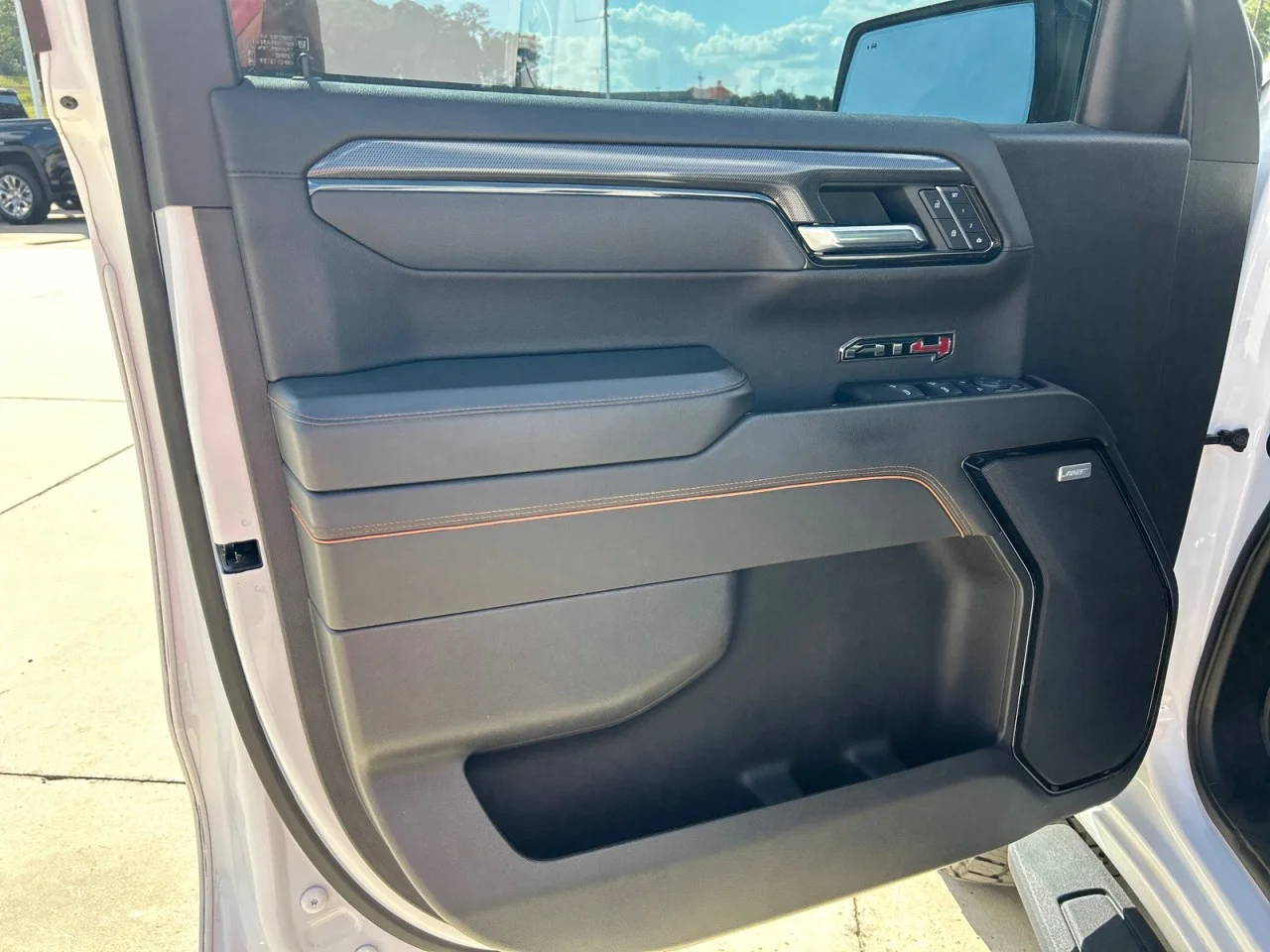 Used 2025 Summit White GMC AT4 image 10