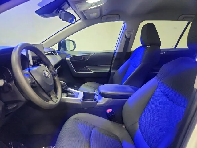 Used 2025 White Toyota LE image 15
