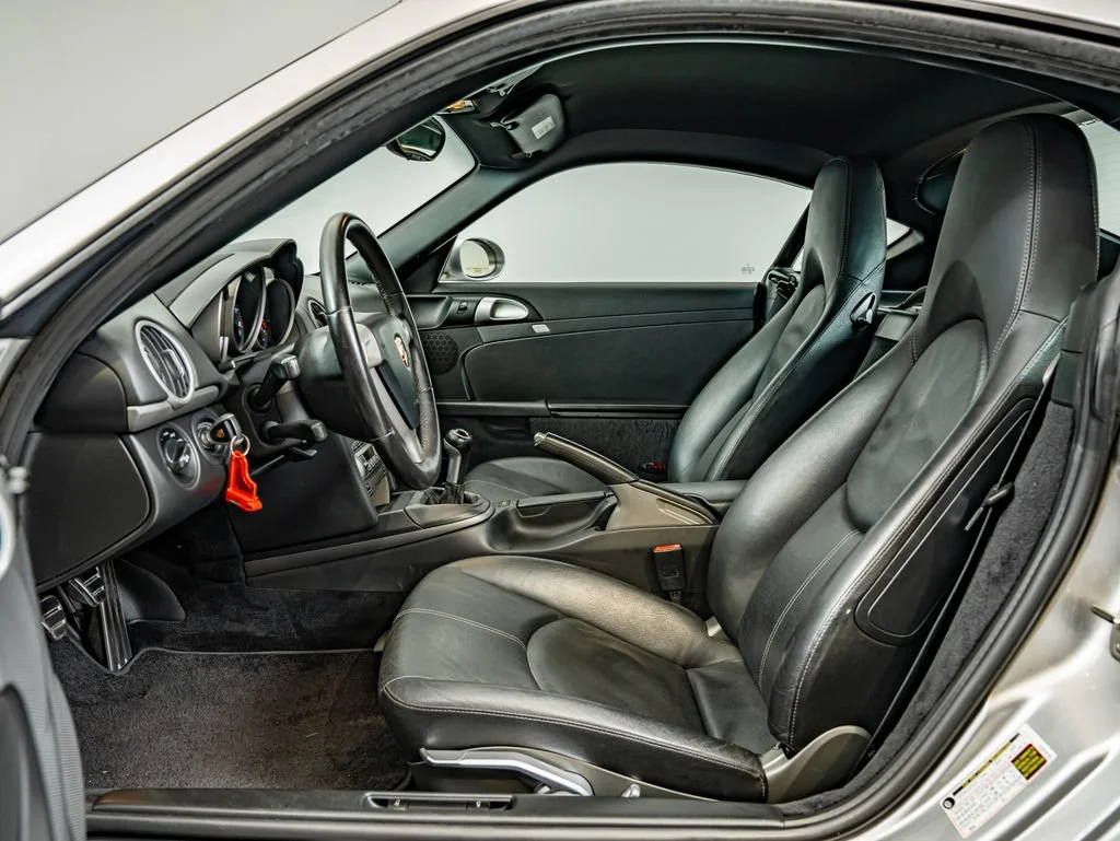 Used 2007 Arctic Silver Metallic Porsche  image 5