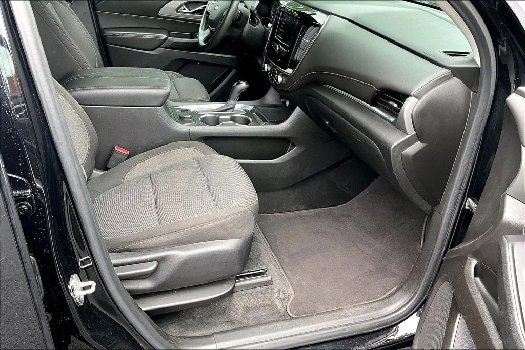 Used 2020 Black Chevrolet LS image 7