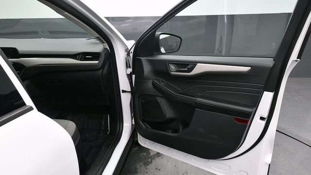Used 2022 White Ford S image 11