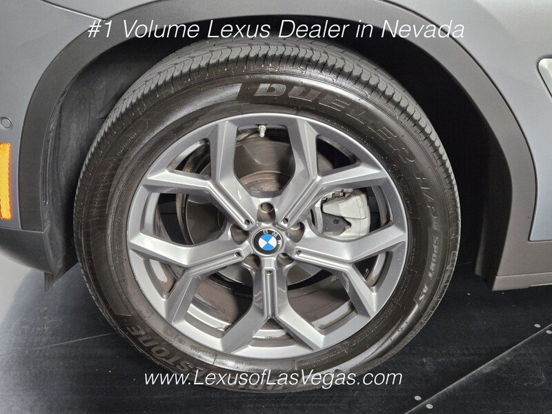 Used 2024 Gray Metallic BMW sDrive30i image 12