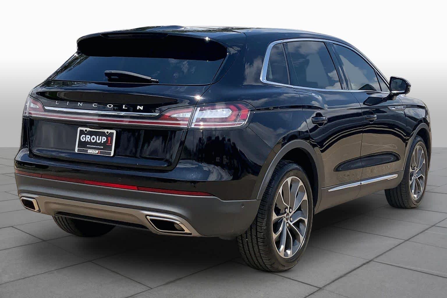 Used 2023 Infinite Black Metallic Clearcoat Lincoln Reserve image 13