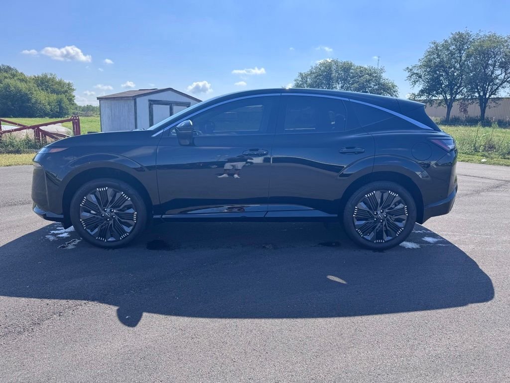 Used 2025 Super Black Nissan Platinum image 4