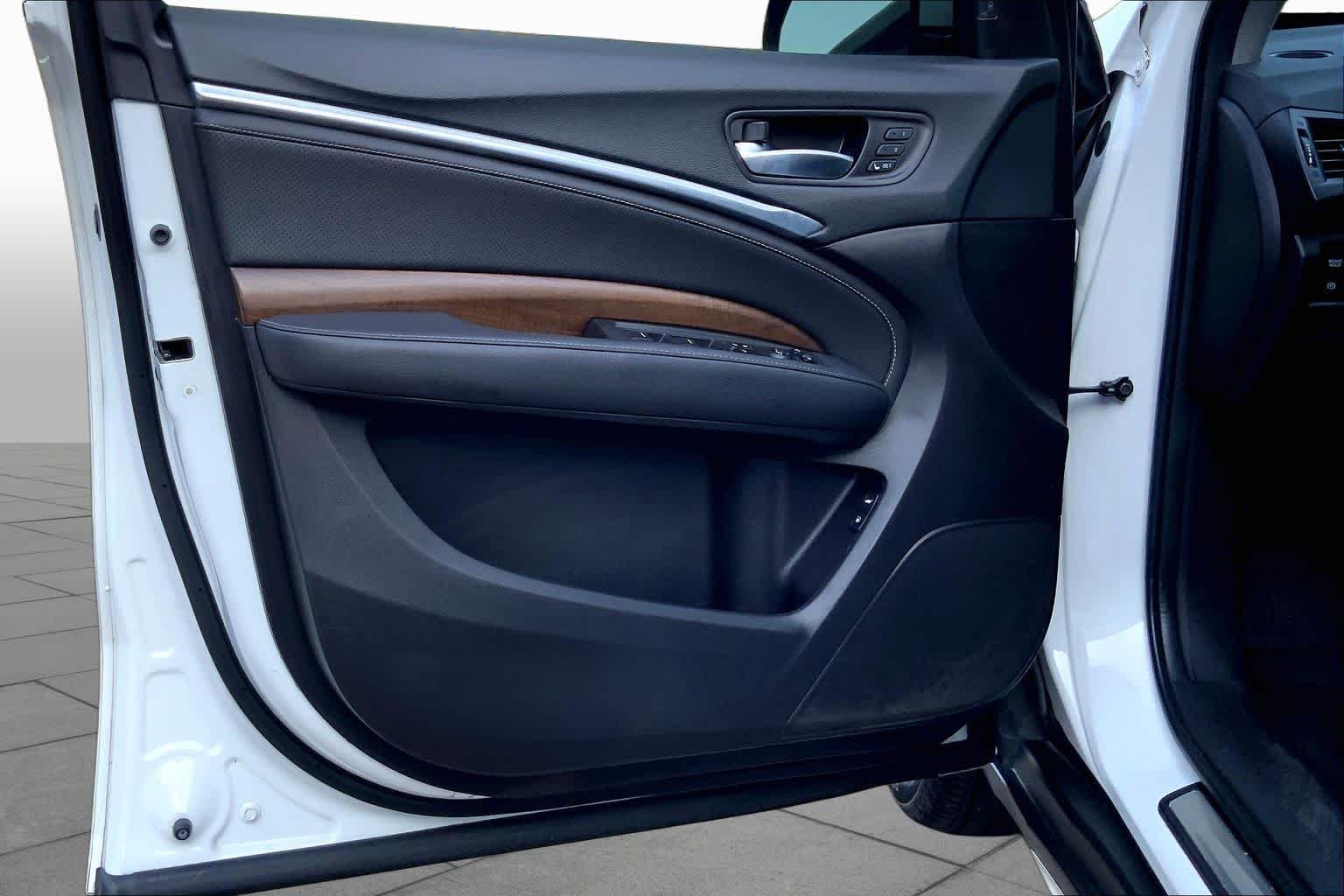 Used 2020 Platinum White Pearl Acura w/Technology Pkg image 21