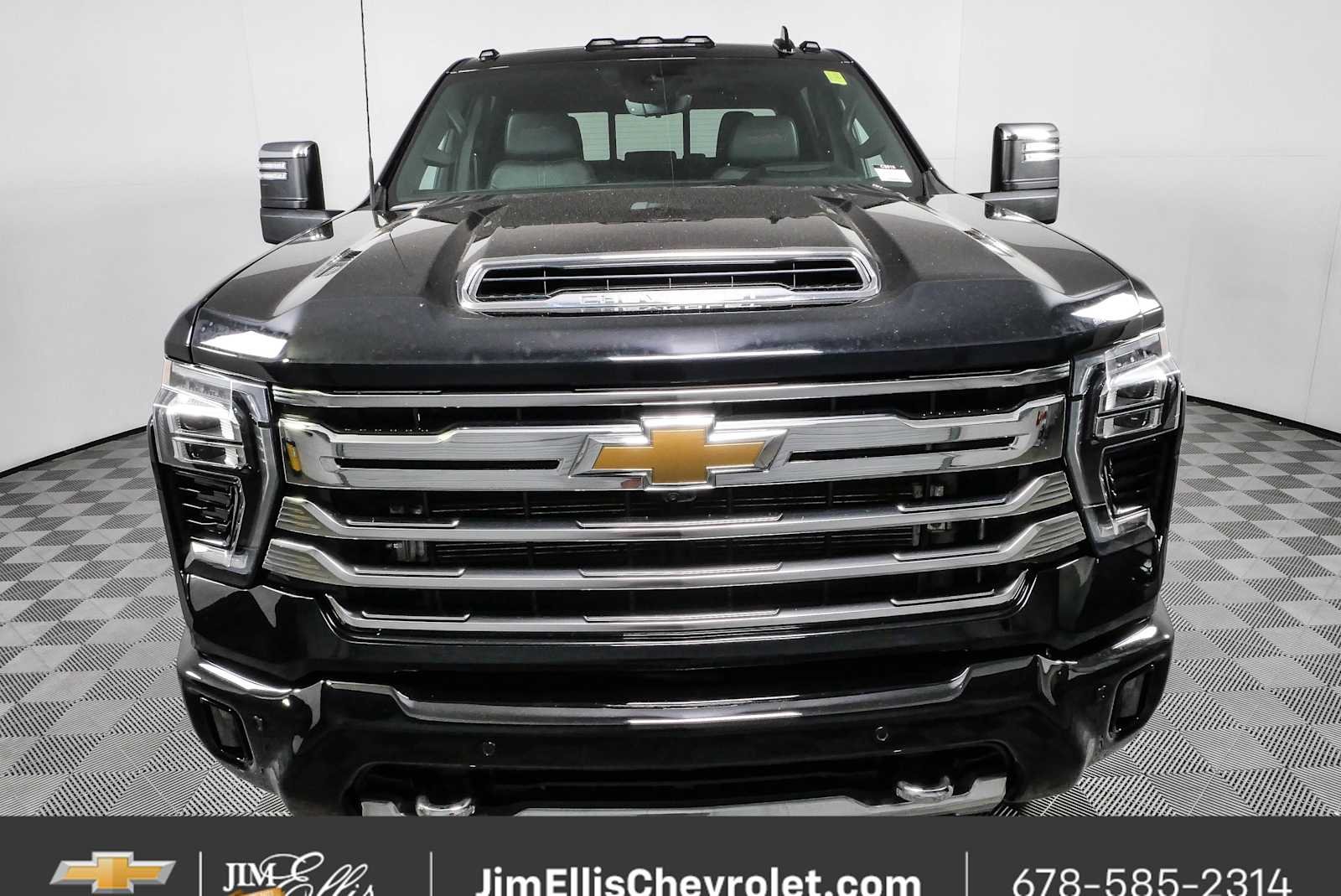 Used 2025 Black Chevrolet High Country image 27