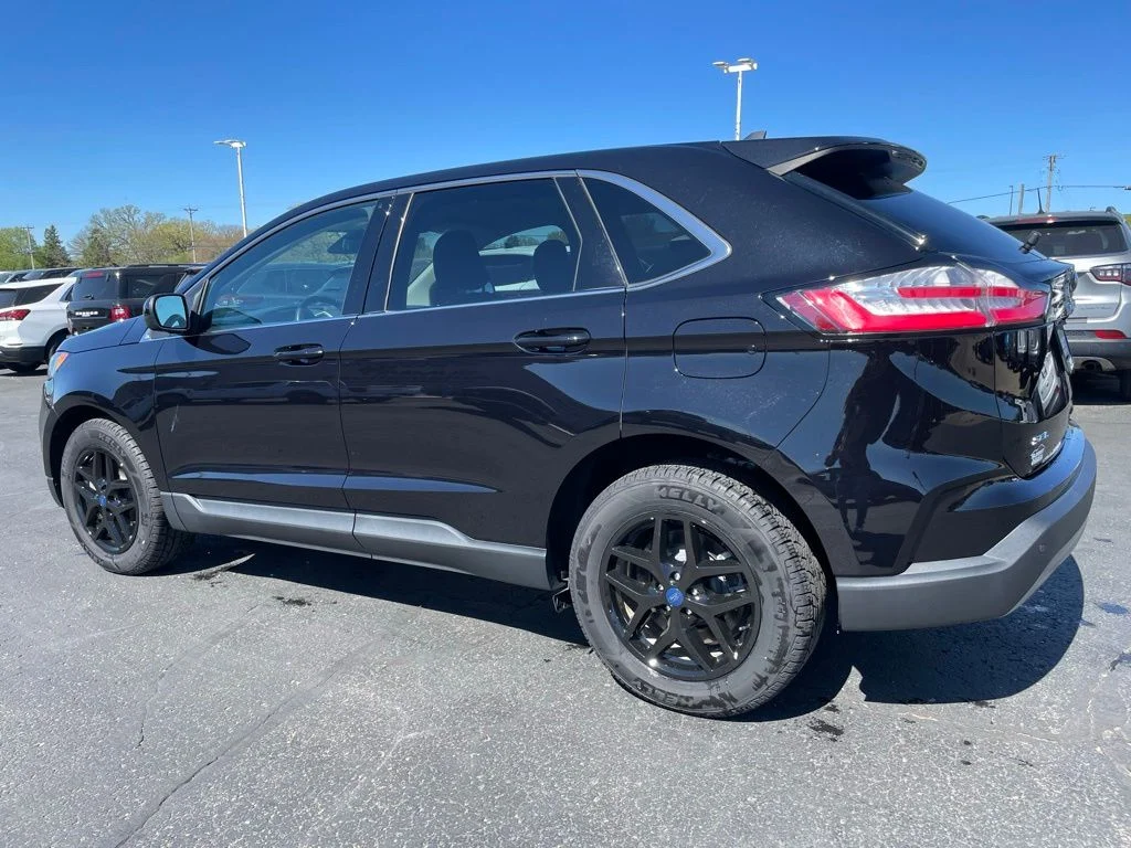 2022 Ford Edge SEL - Photo 6