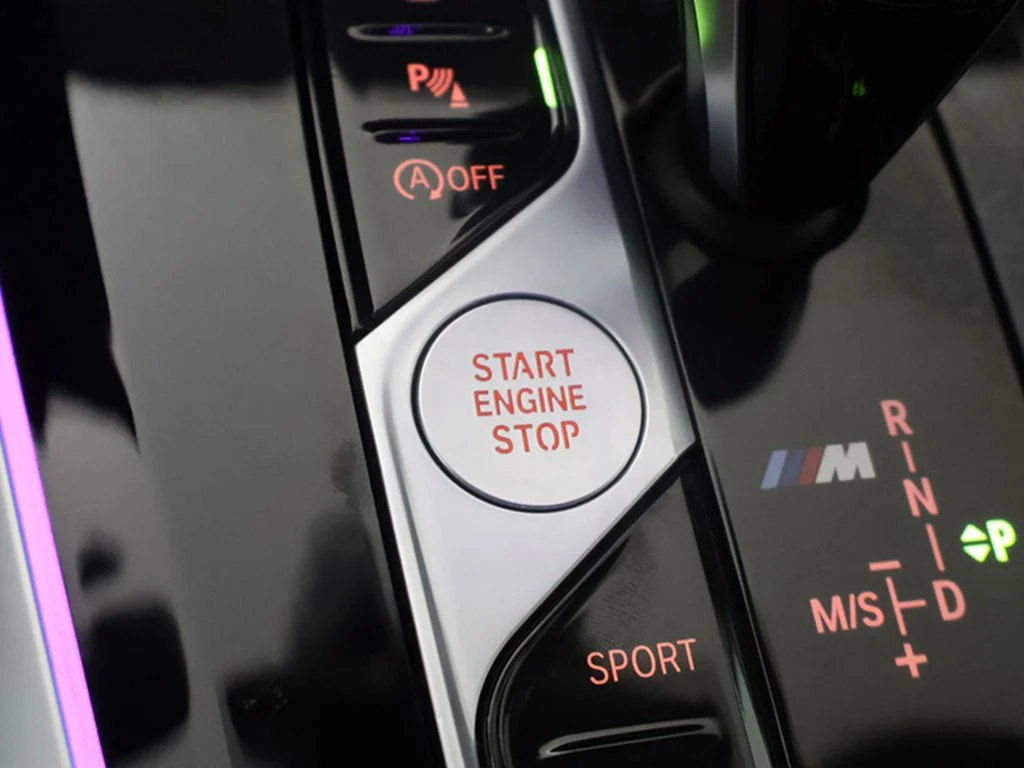 Used 2021 White BMW M50i image 40