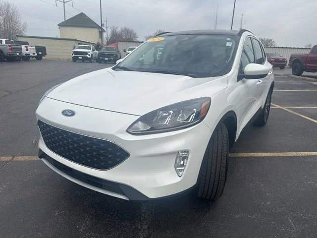 Used 2020 White Ford SEL image 7