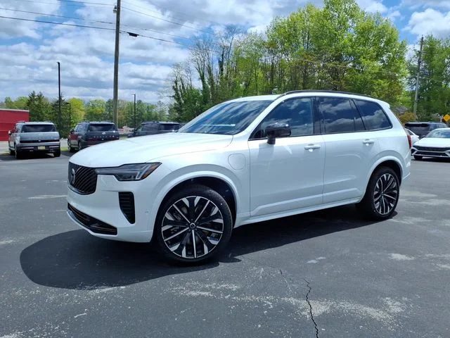 2026 Volvo XC90 T8 Recharge Ultra Dark 4WD's photo