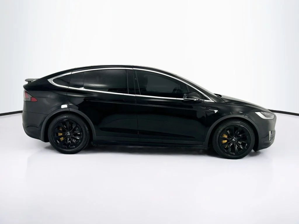 Used 2018 Black Tesla P100D image 8