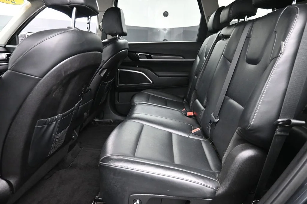 Certified Used 2023 Gray Kia LX image 14