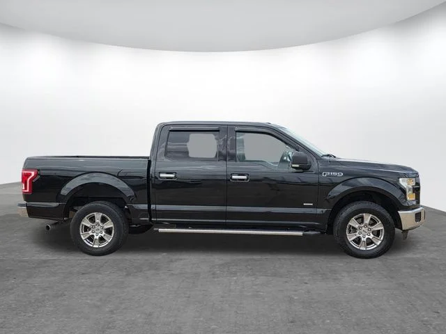 Used 2015 Tuxedo Black Metallic Ford XLT image 3