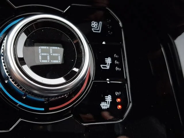 New 2026 Summit White GMC AT4 image 19