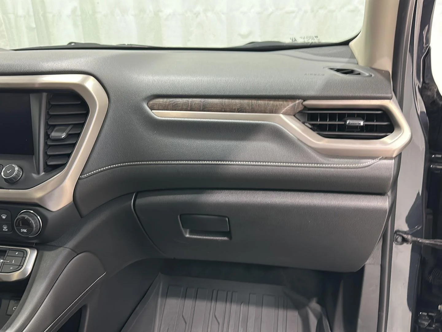 Used 2021 HUNTER METALLIC GMC Denali image 29