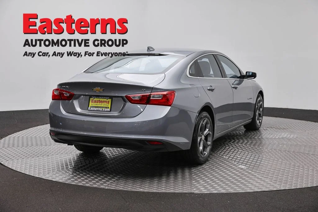 Used 2023 Gray Chevrolet LT image 5