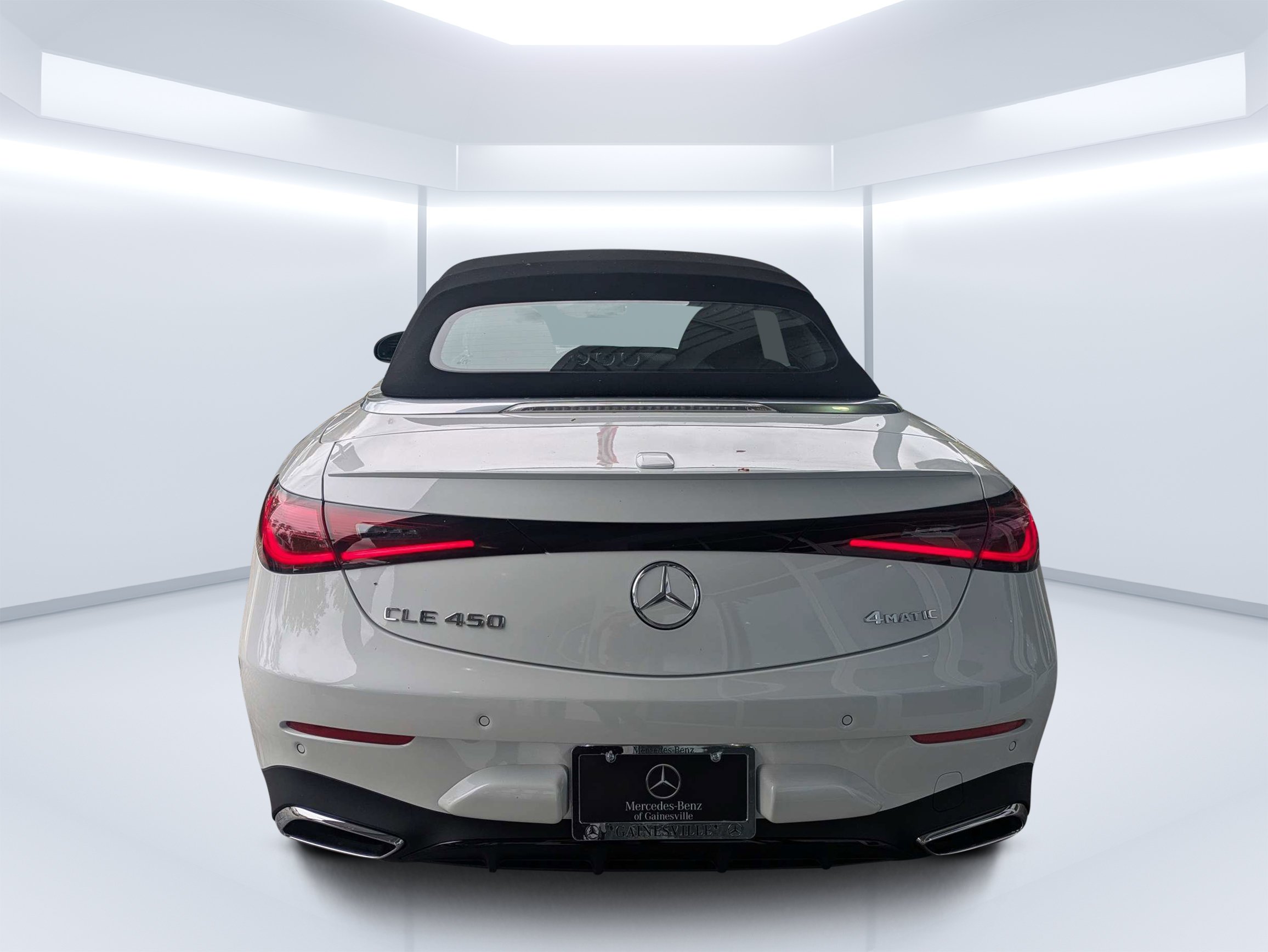 New 2027 MANUFAKTUR Moonlight White Metallic Mercedes-Benz CLE 450 image 4