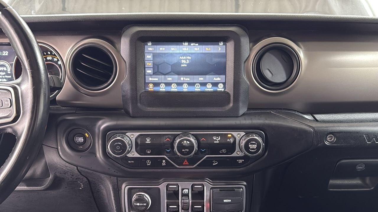 Used 2018 Gray Jeep Unlimited Sport S image 10
