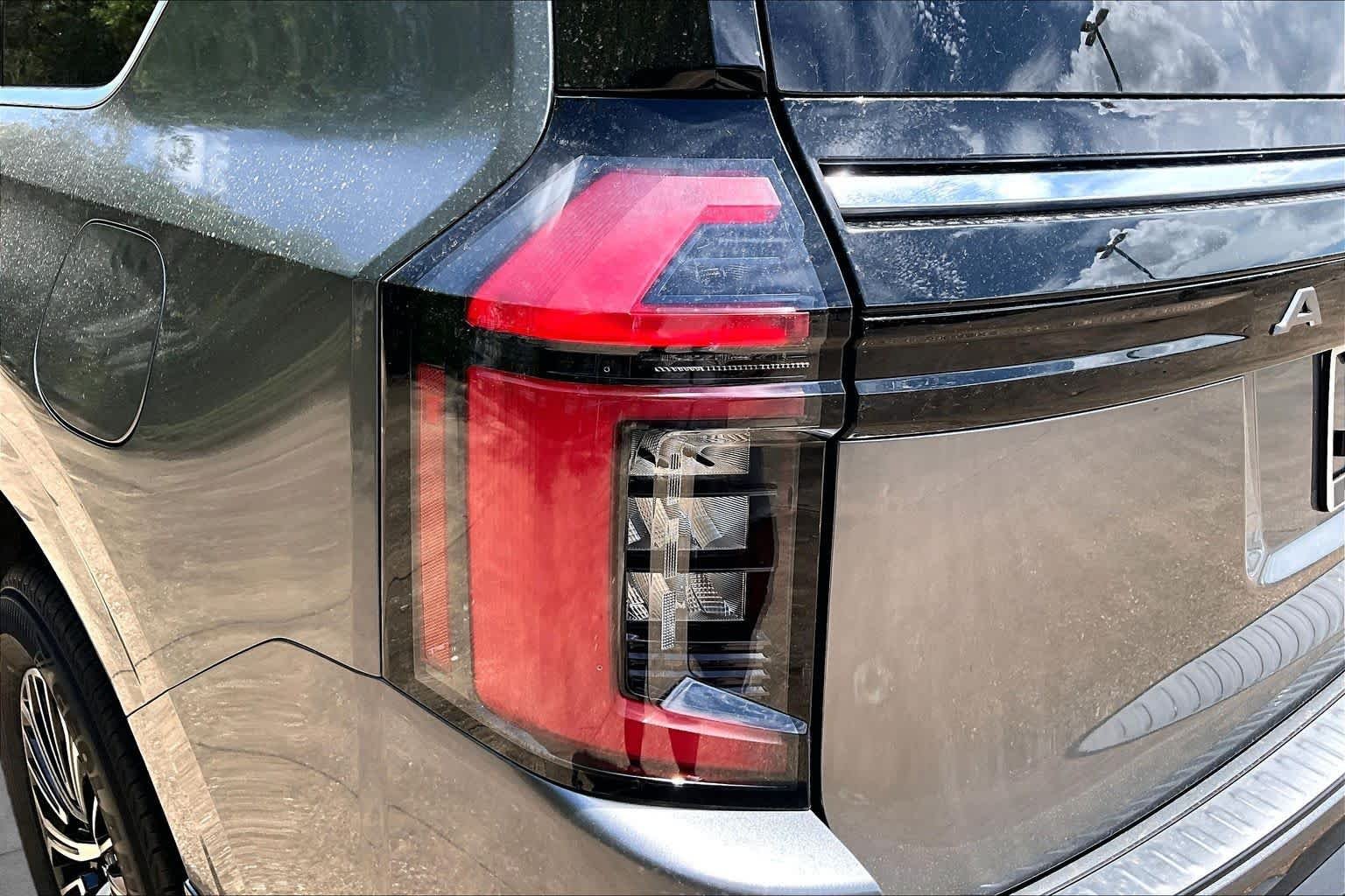 New 2026 Gun Metallic Nissan SL image 12