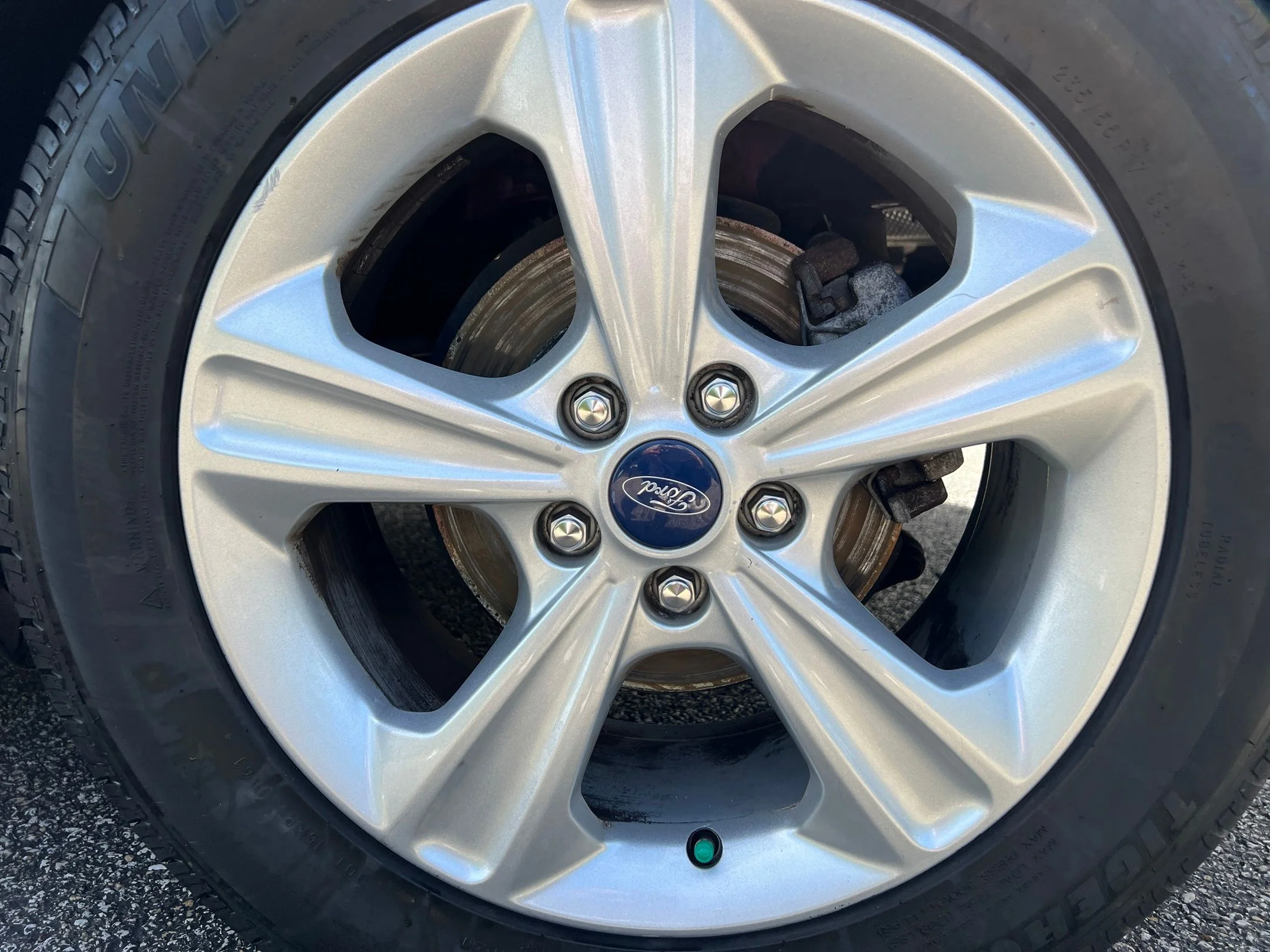 Used 2013 Ruby Red Ford SE image 12