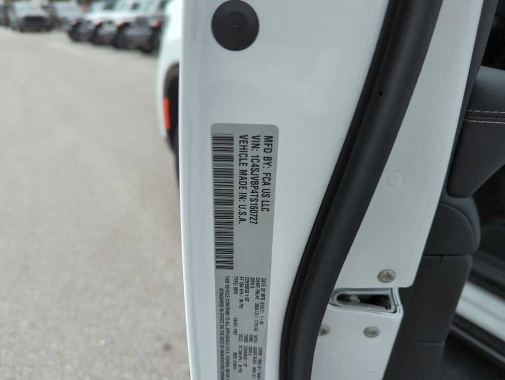 New 2026 Bright White Clear-Coat Exterior Paint Jeep Limited Altitude image 41