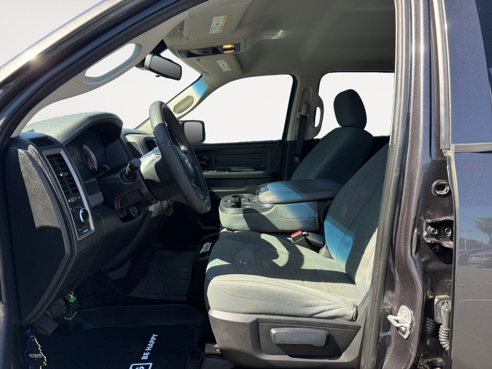 Used 2016 Granite Crystal Metallic Clearcoat Ram Tradesman image 10
