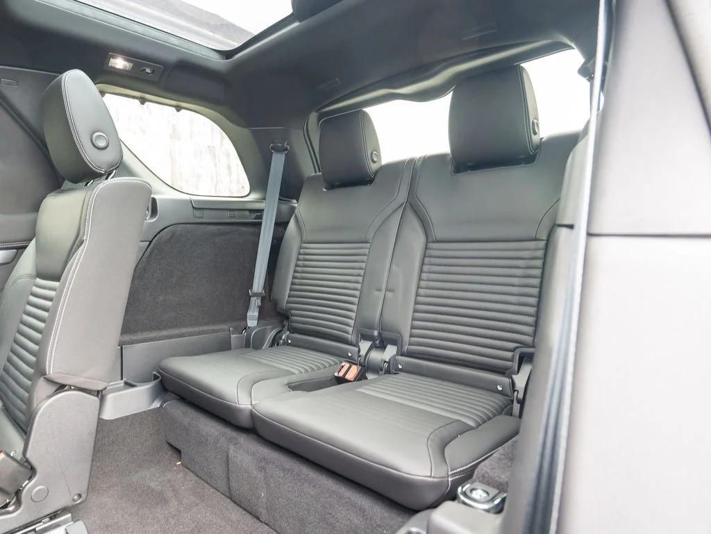 Used 2025 Gray Land Rover Dynamic SE image 36