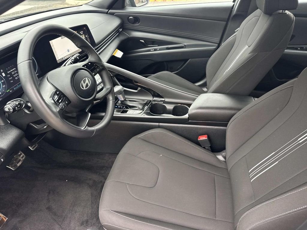 Certified Used 2025 Gray Hyundai SEL Sport image 16