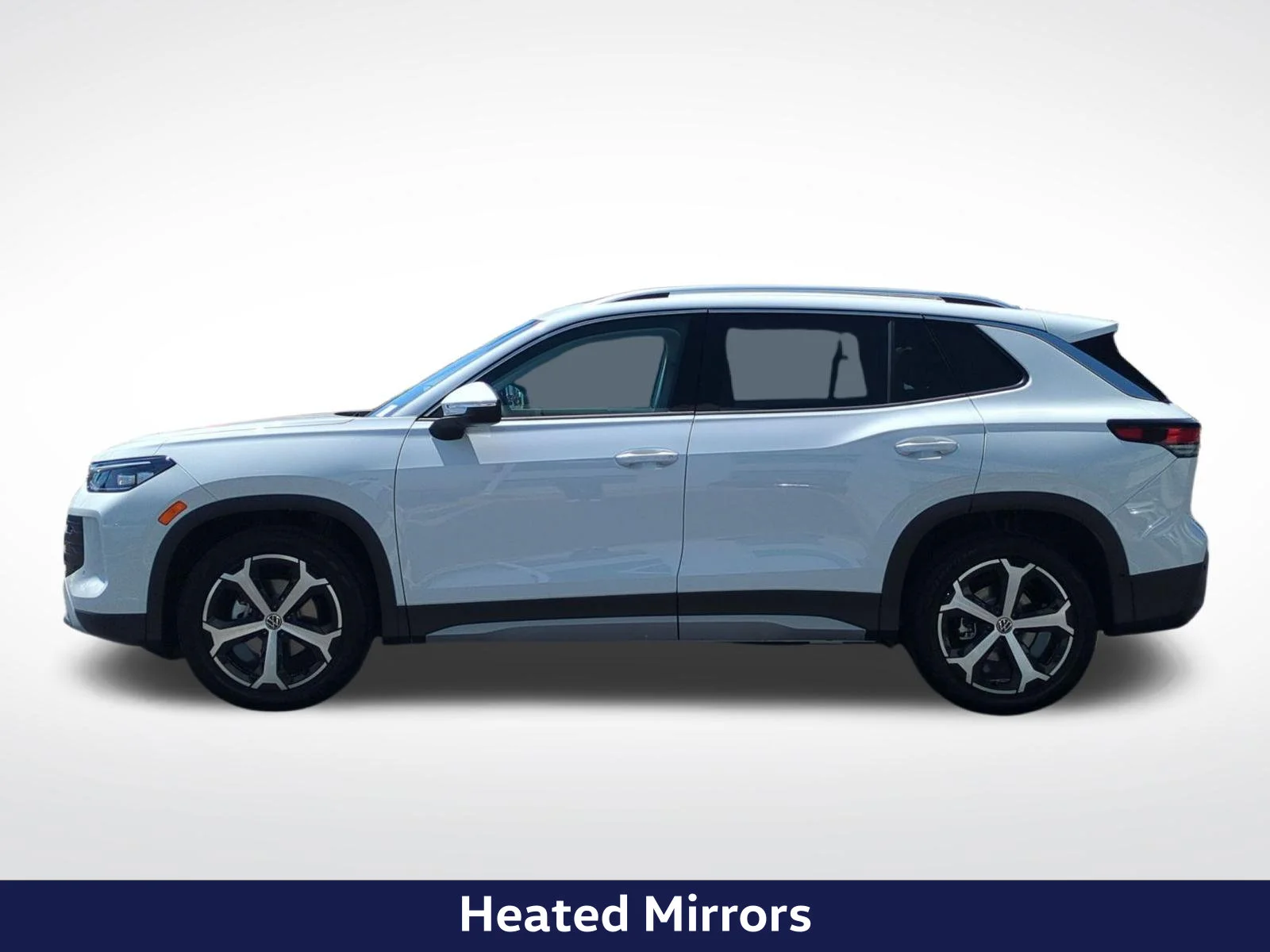 New 2026 White/off-white Volkswagen SE image 5