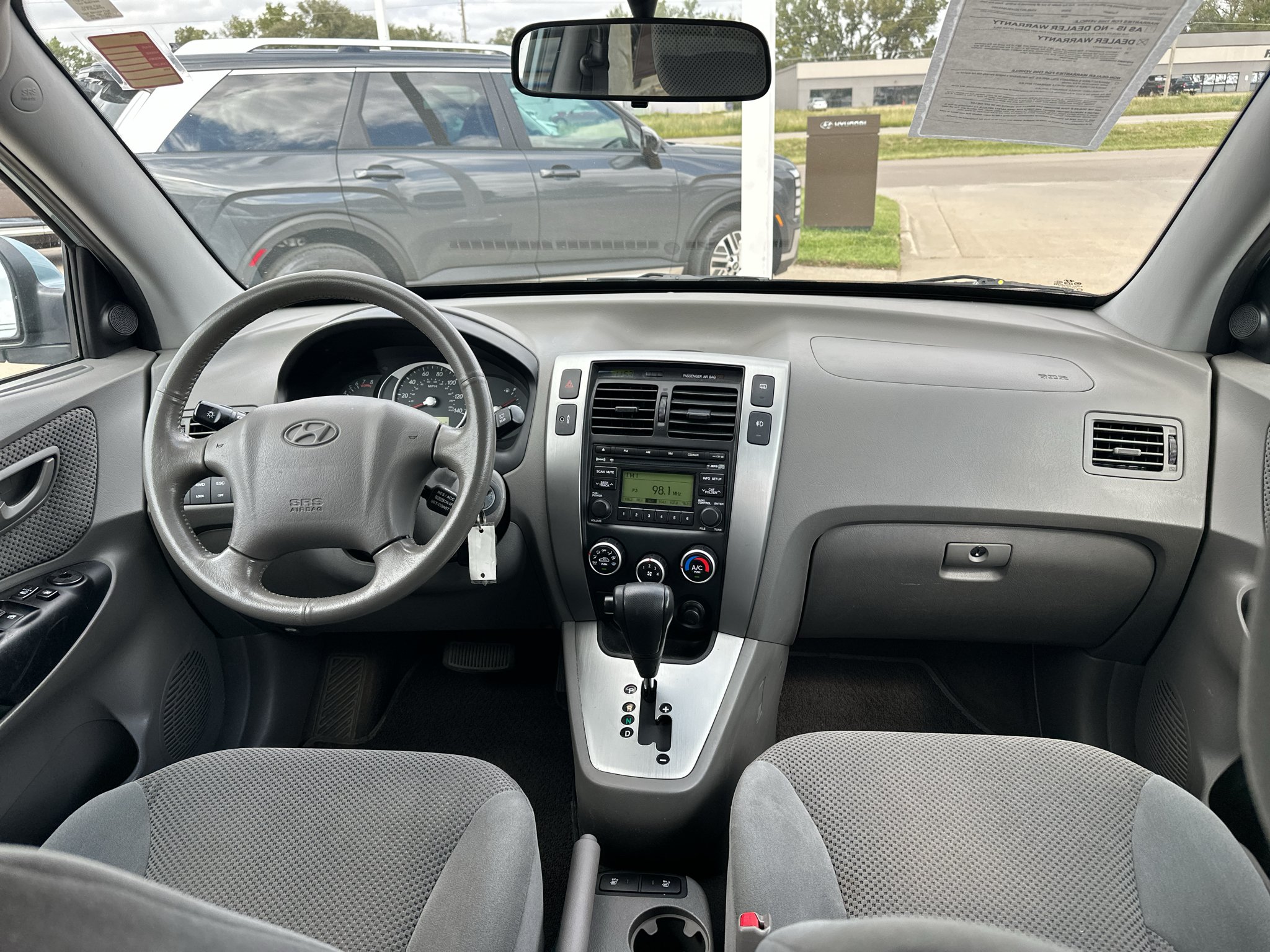 Used 2009 Desert Sage Metallic Hyundai SE image 3