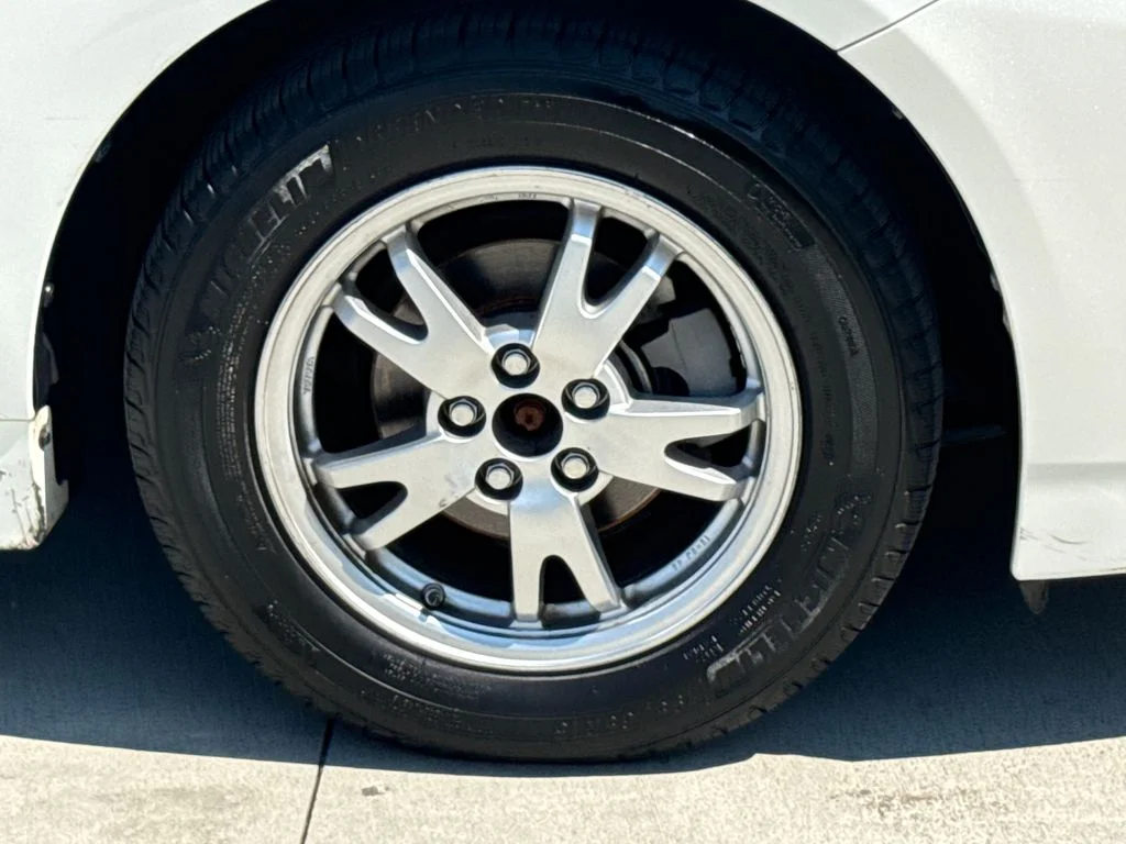 Used 2010 Blizzard Pearl Toyota I image 11