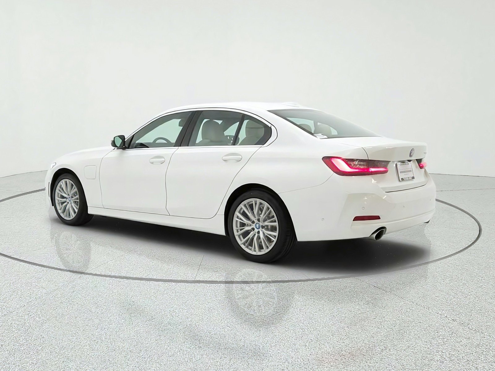 Used 2024 Alpine White BMW 330e Plug-In Hybrid image 7
