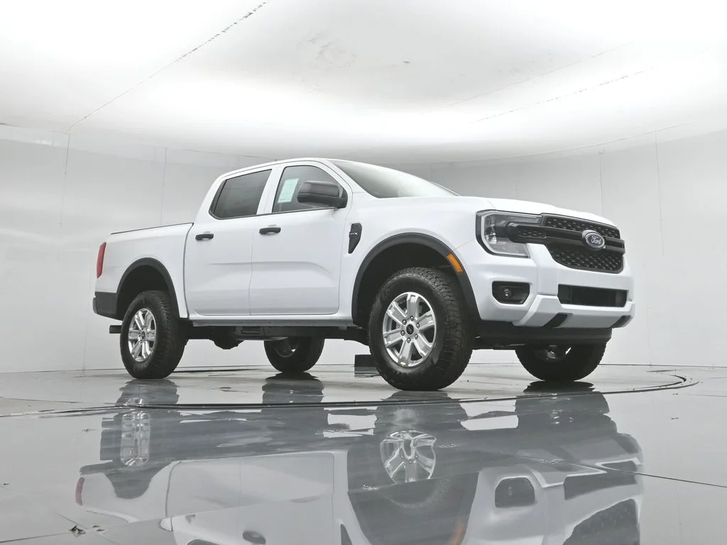 New 2026 Oxford White Ford XL image 3