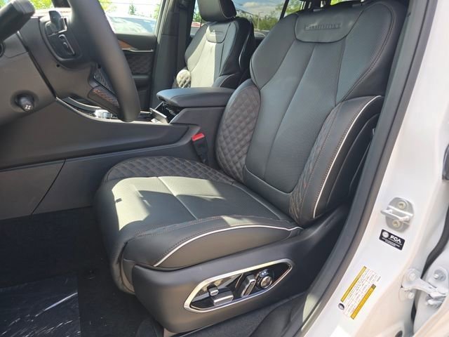 New 2026 Bright White Clear-Coat Exterior Paint Jeep Summit image 6