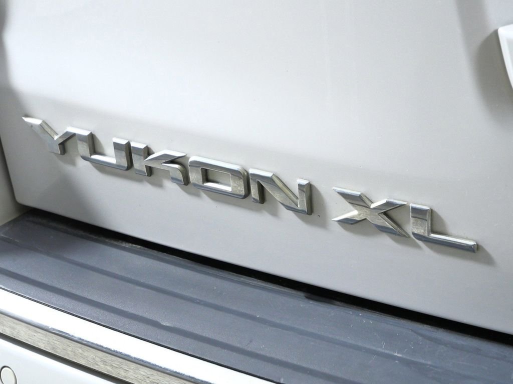 Used 2018 White GMC Denali image 13