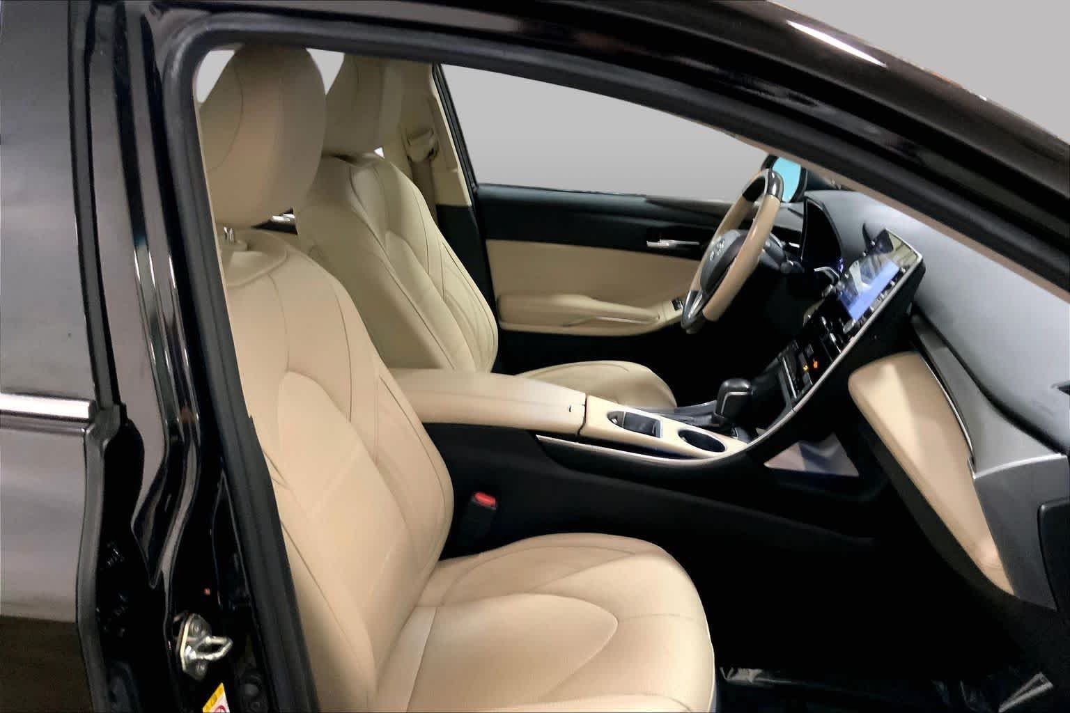 Used 2019 Opulent Amber Toyota Limited image 9