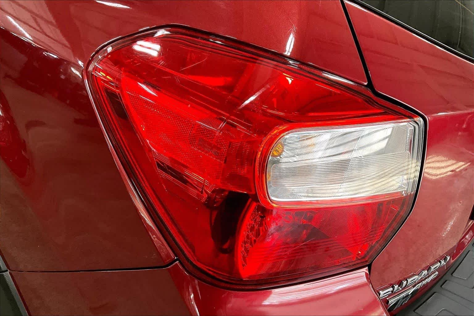 Used 2015 Venetian Red Pearl Subaru Premium image 28