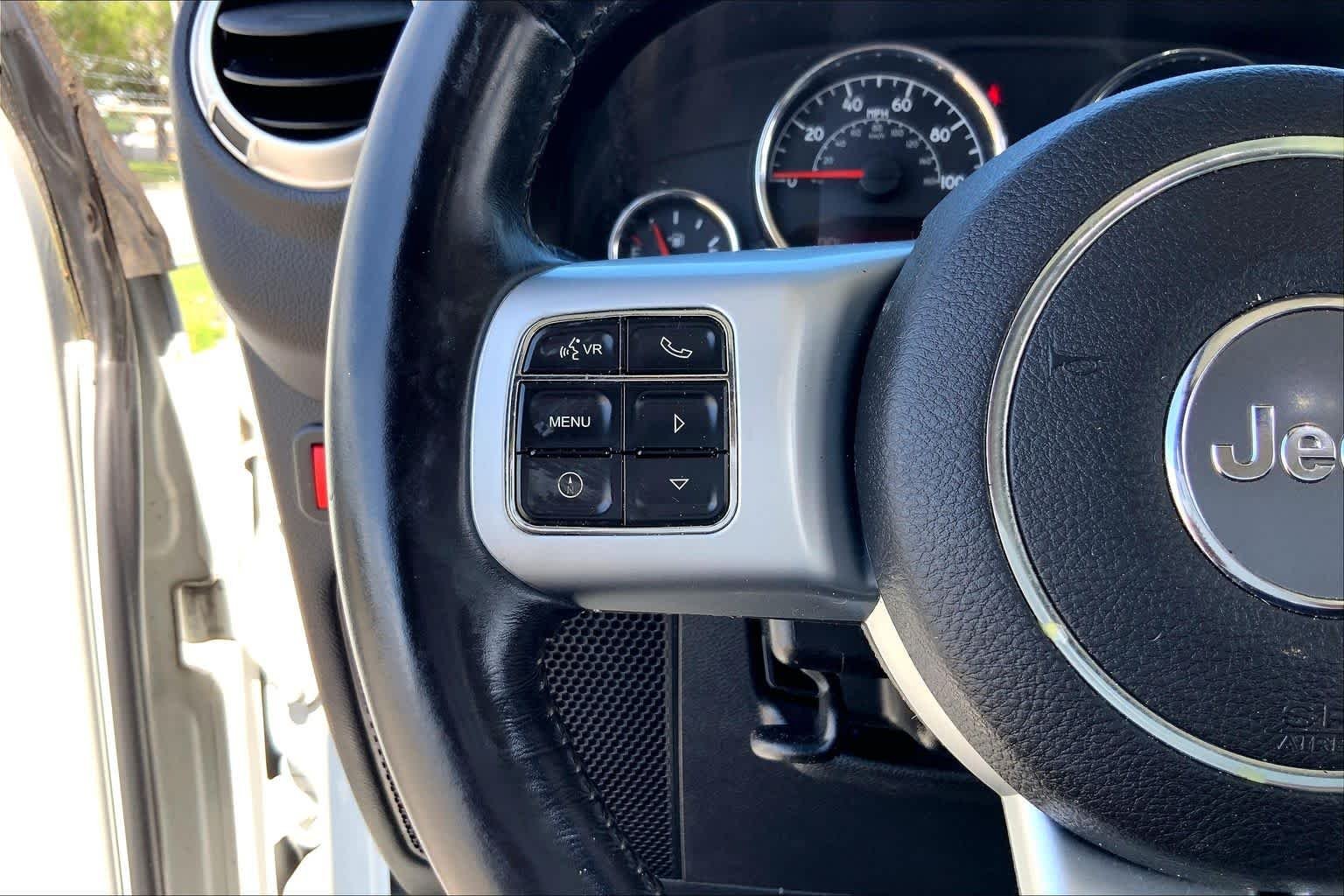 Used 2014 Bright White Clearcoat Jeep Rubicon X image 23