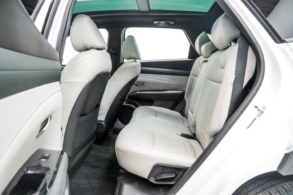 Used 2025 White Hyundai Limited image 19