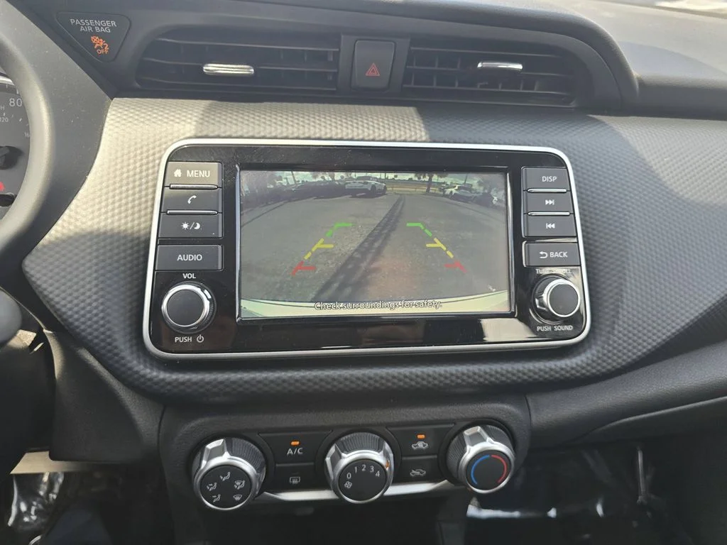Used 2025 White Nissan S image 23