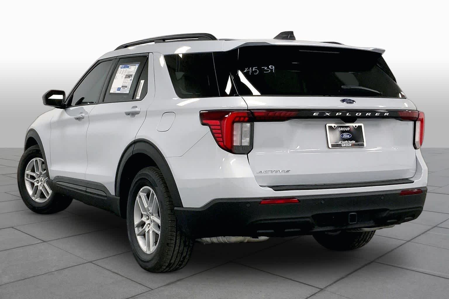 New 2026 Space White Metallic Ford Active image 11